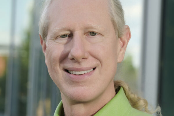 Kerry Kornfeld, MD, PhD, has received a new National Institute of General Medical Sciences Award